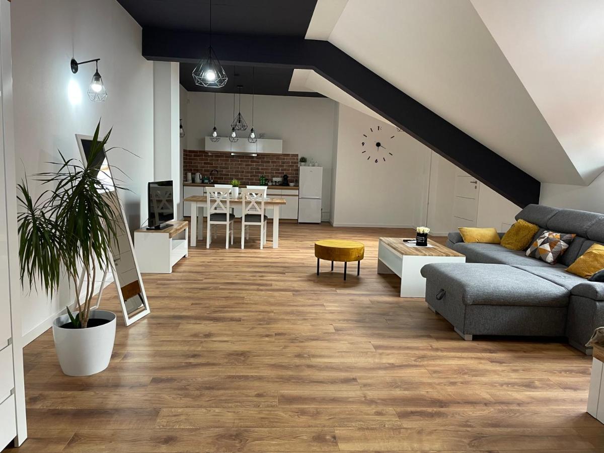 Apartament Rynek 13 z parkingiem - Centrum Bochni Bochnia Buitenkant foto